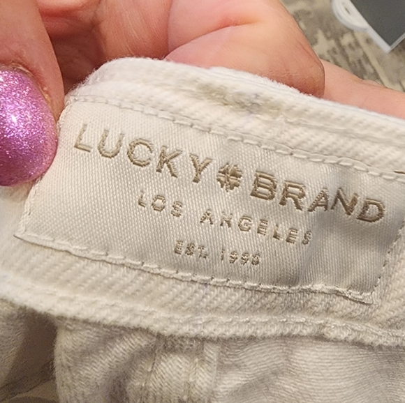NWT Lucky Brand White Cutoff Jeans shorts. Exposed button fly. Women's size 6/28 - Picture 6 of 16